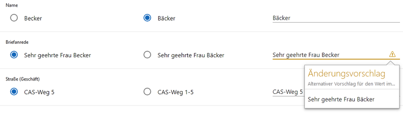 Der Screenshot zeigt die Auswahl von Feldern beim Zusammenführen von Dubletten. Der Änderungsvorschlag ist sichtbar, da eine Auswahl die automatische Adressprüfung beeinflusst.